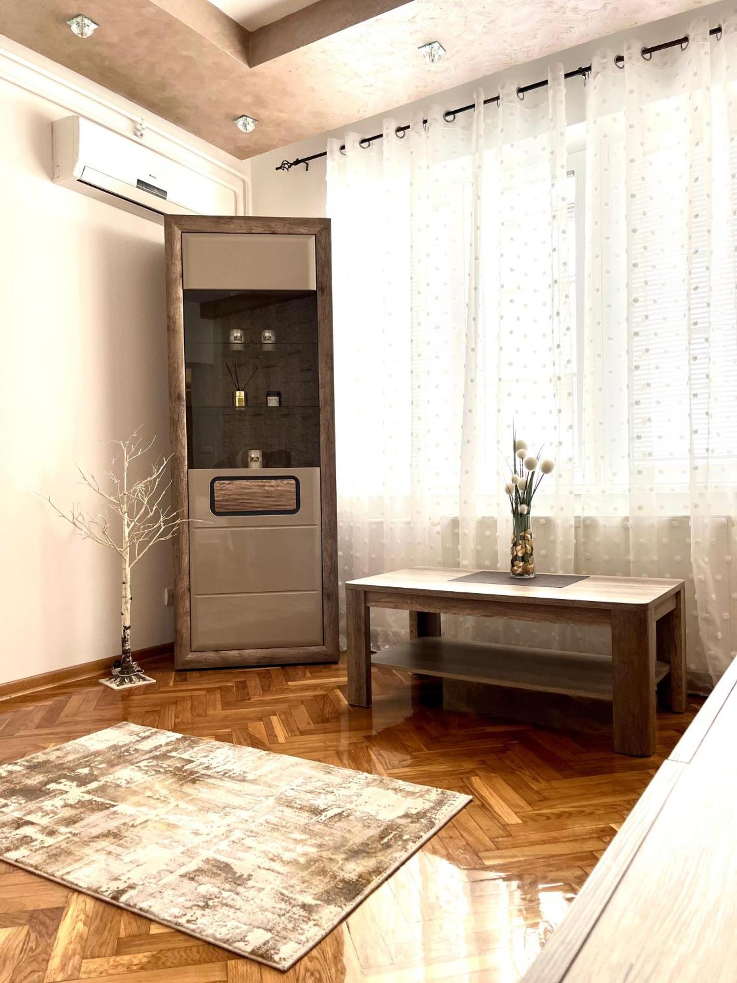 Lumo Apartment Nis Exterior photo